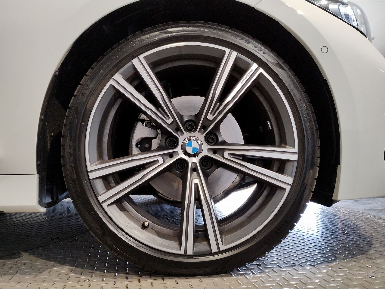 320d xDrive Berline RHD