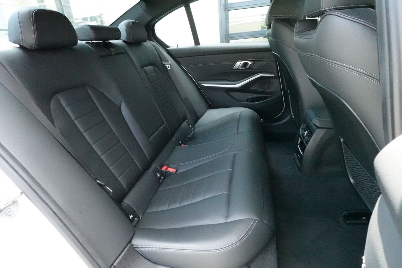 G20 330e Saloon RHD