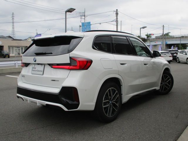 U11 iX1 xDrive30