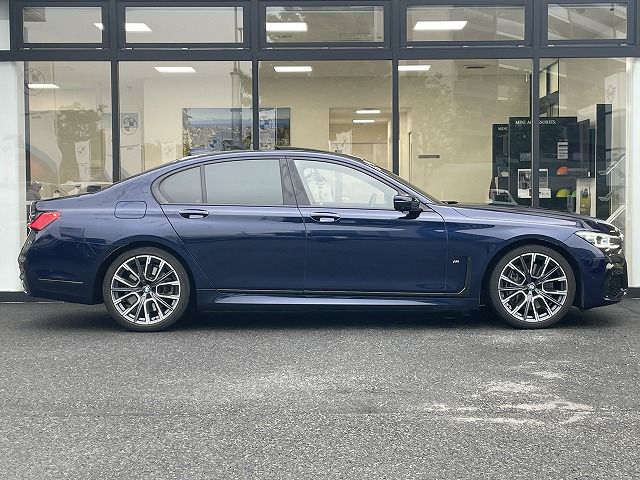 750i xDrive Sedan