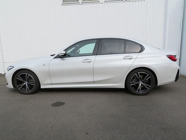 320d xDrive Berline RHD