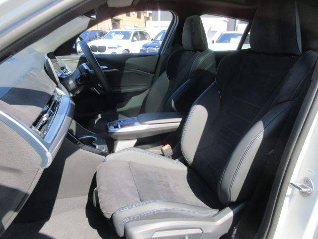 iX2 xDrive30 MSP