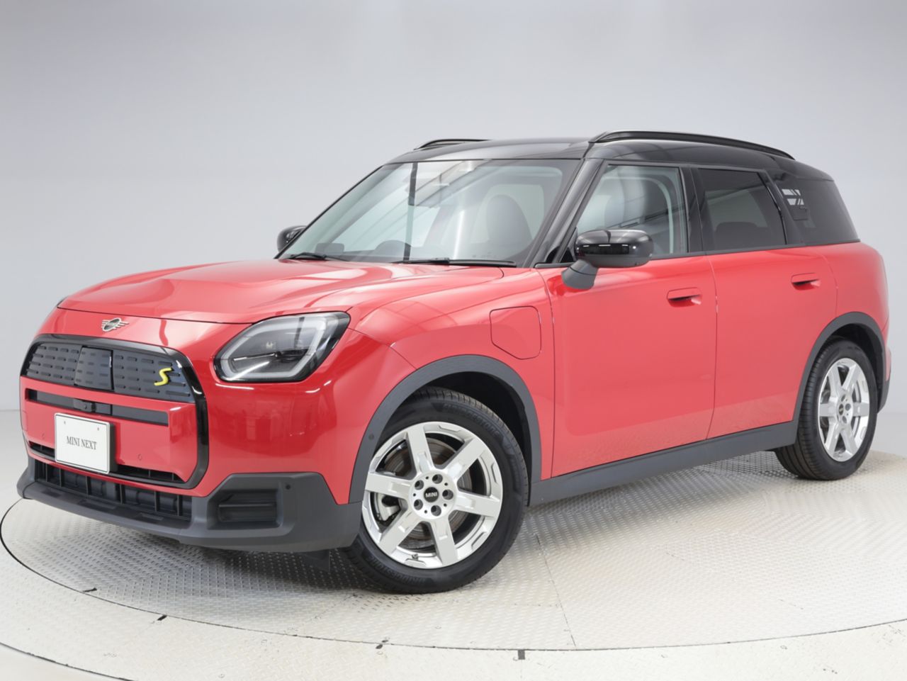 THE NEW ALL-ELECTRIC MINI COUNTRYMAN SE ALL4