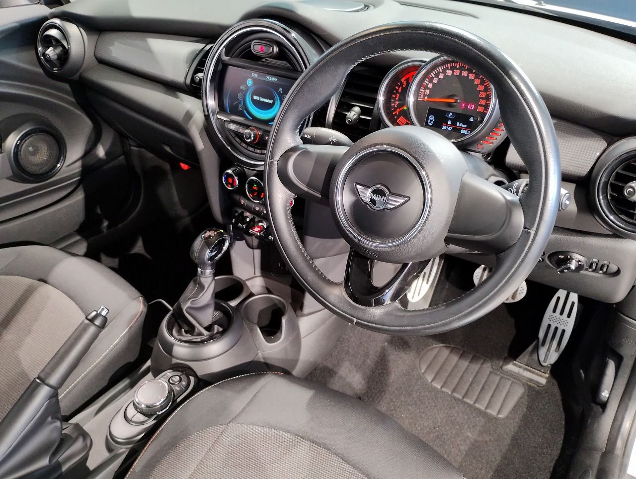 F56 COOPER D (AT)