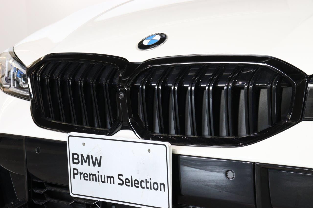320d xDrive Berline RHD