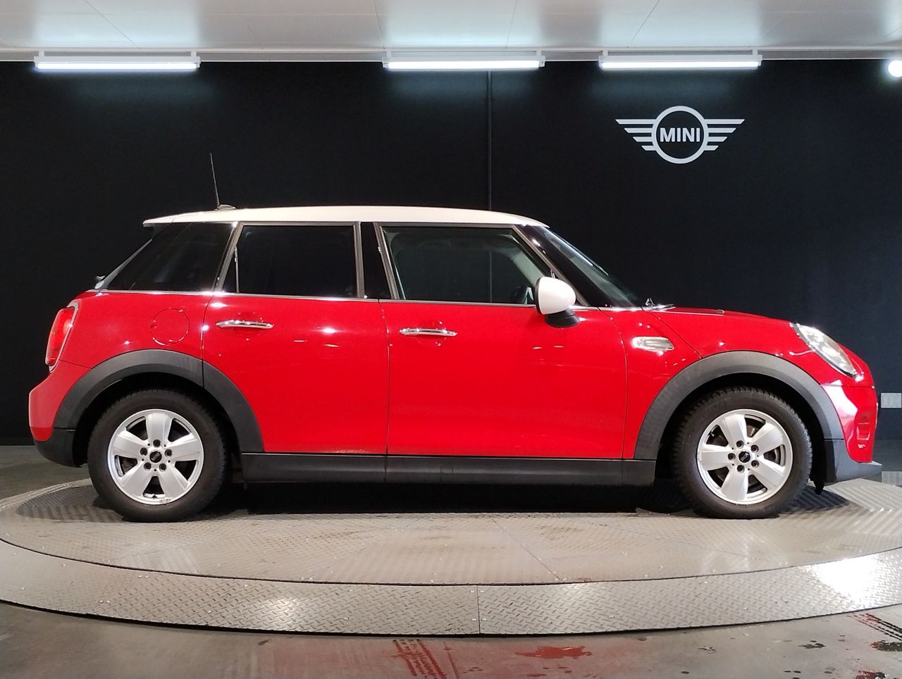 F55 COOPER