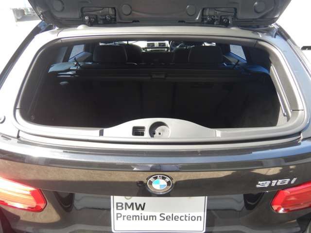318I TOURING RHD