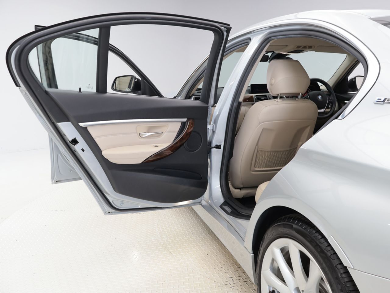 330E IPERFORMANCE SEDAN RHD