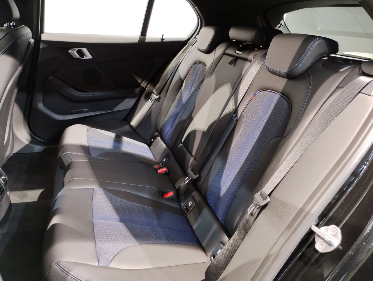 F40 118d Sports Hatch 5-door B47 2.0d