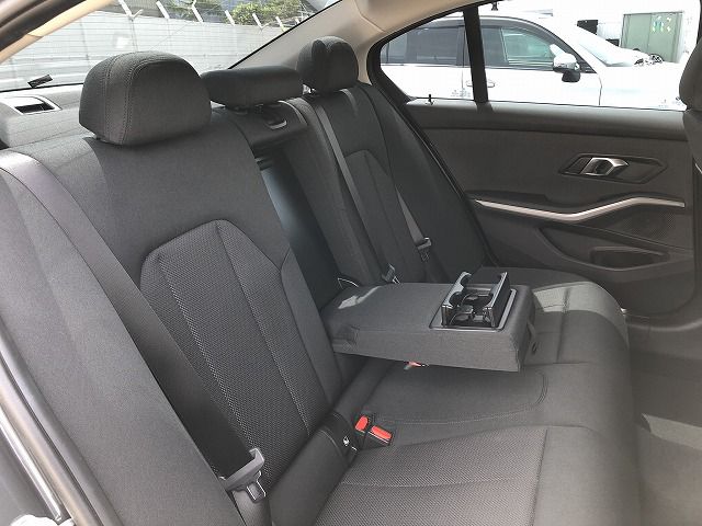 G20 320i Saloon RHD MX