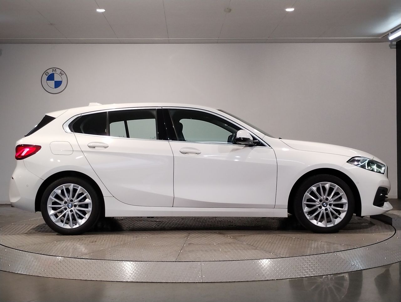 F40 118d Sports Hatch 5-door B47 2.0d