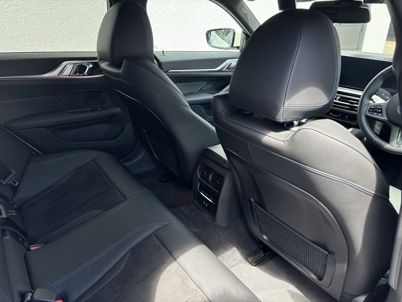G26 i4 eDrive40 RHD