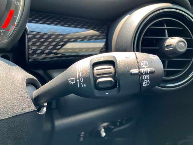 F55 COOPER S D(AT)