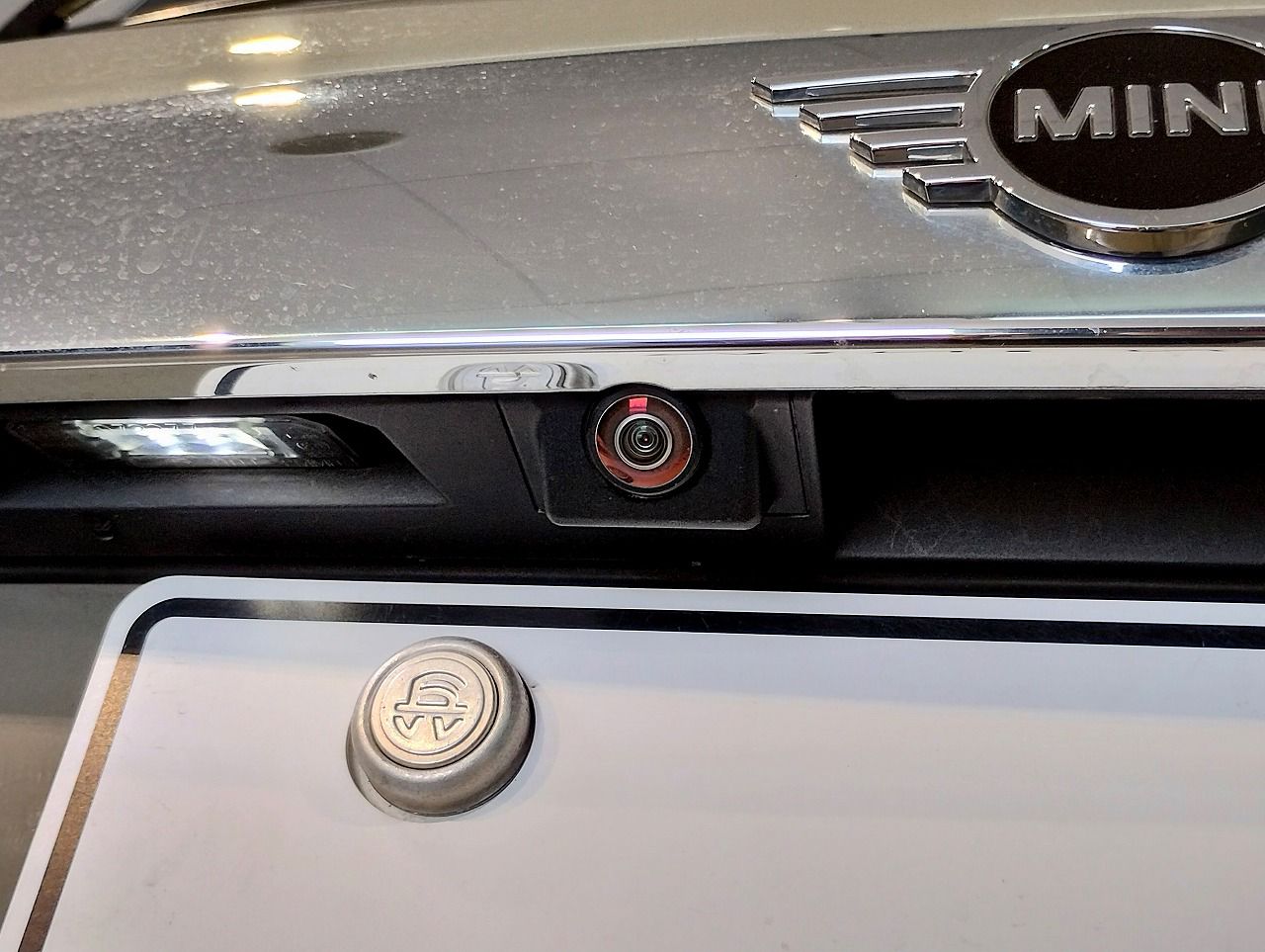 F55 COOPER D (AT)