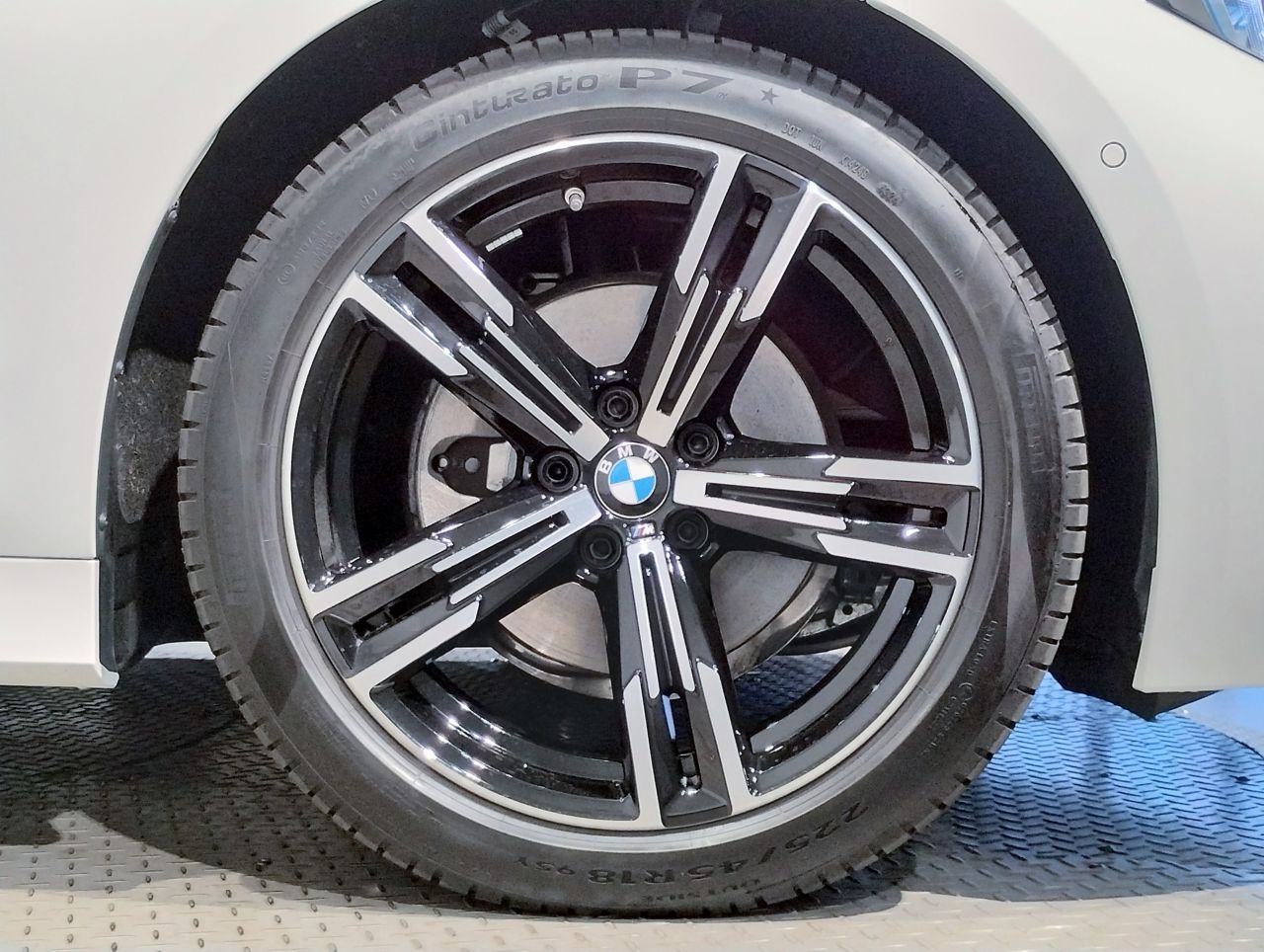 320d xDrive Berline RHD