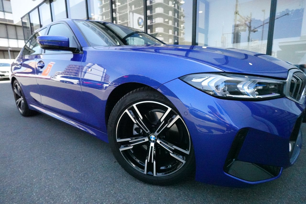 320d xDrive Berline RHD