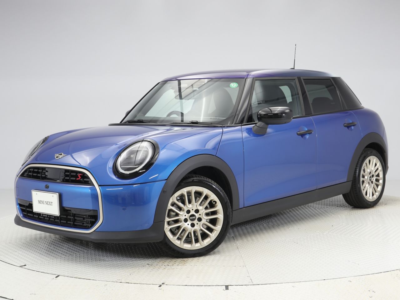 THE NEW MINI COOPER (5 DOOR) S