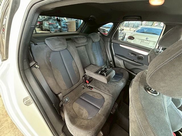 218D ACTIVE TOURER RHD