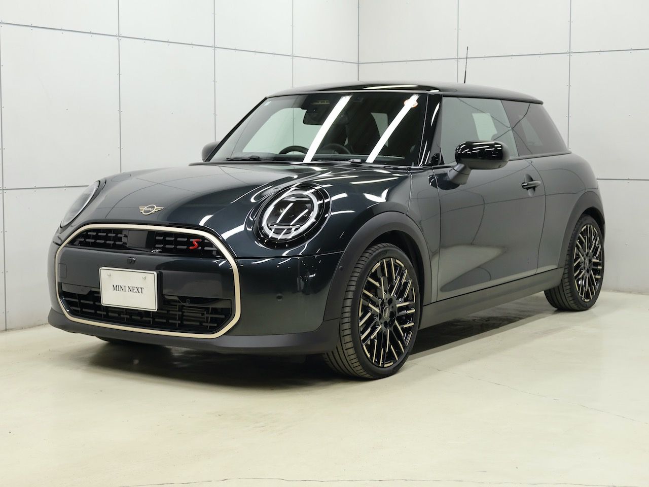 THE NEW MINI COOPER (3 DOOR) S