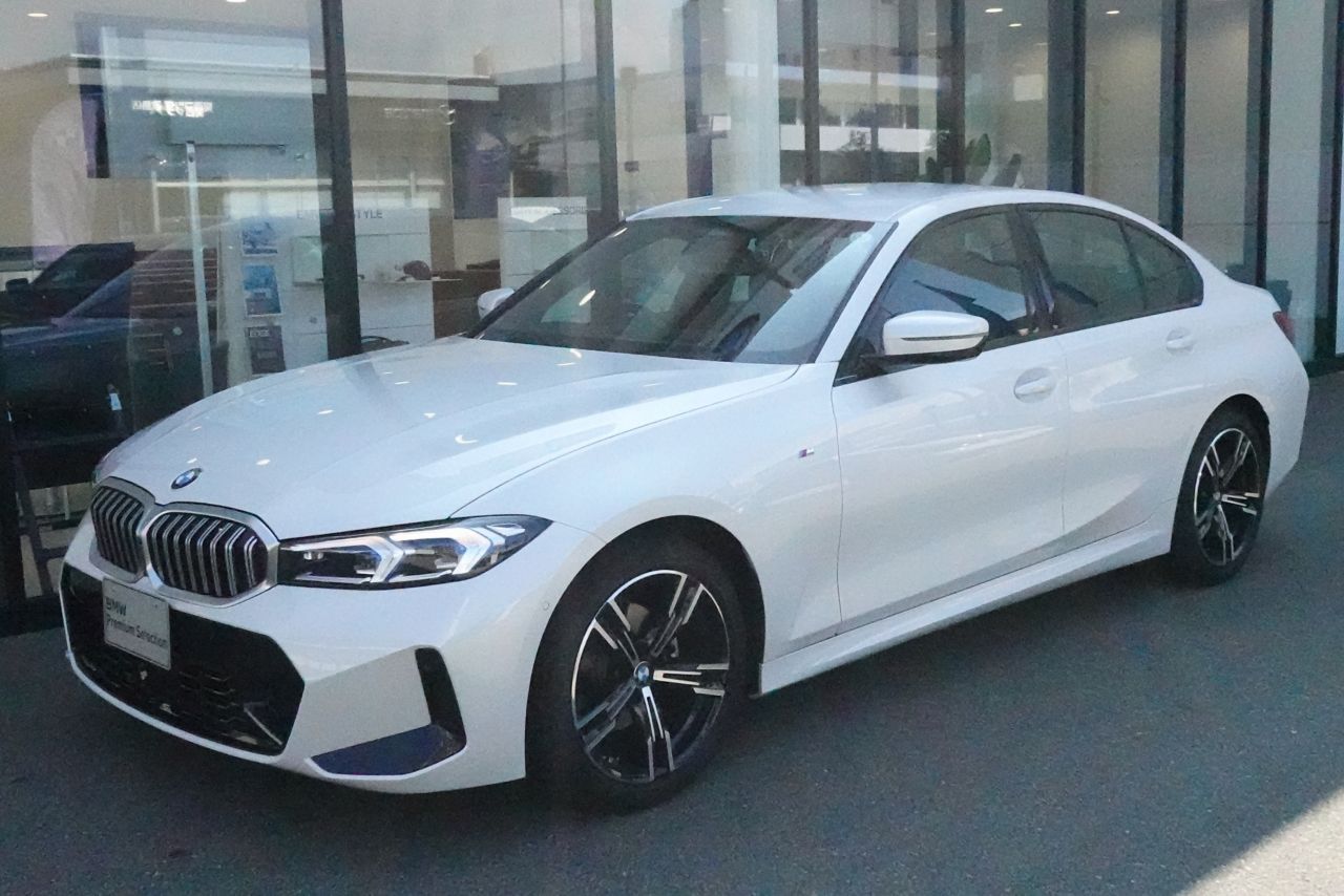 G20 320i Saloon LCI RHD MX