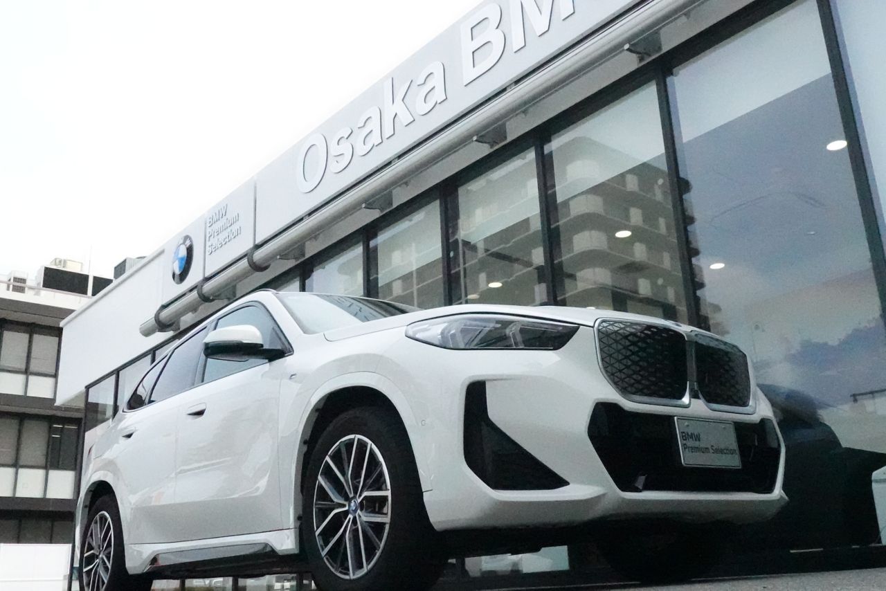 U11 iX1 xDrive30