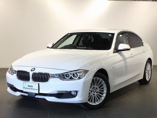 320i Luxury