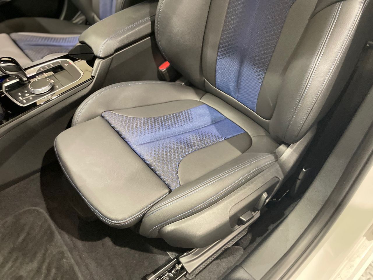 F40 118d Sports Hatch 5-door B47 2.0d