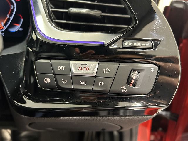 G29 z4 sDrive20i RHD