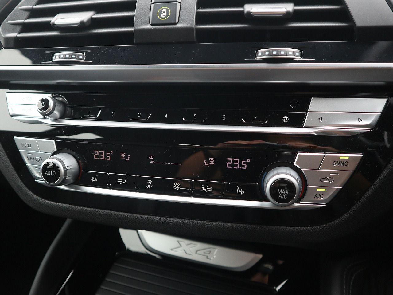 X4 xDrive20d RHD