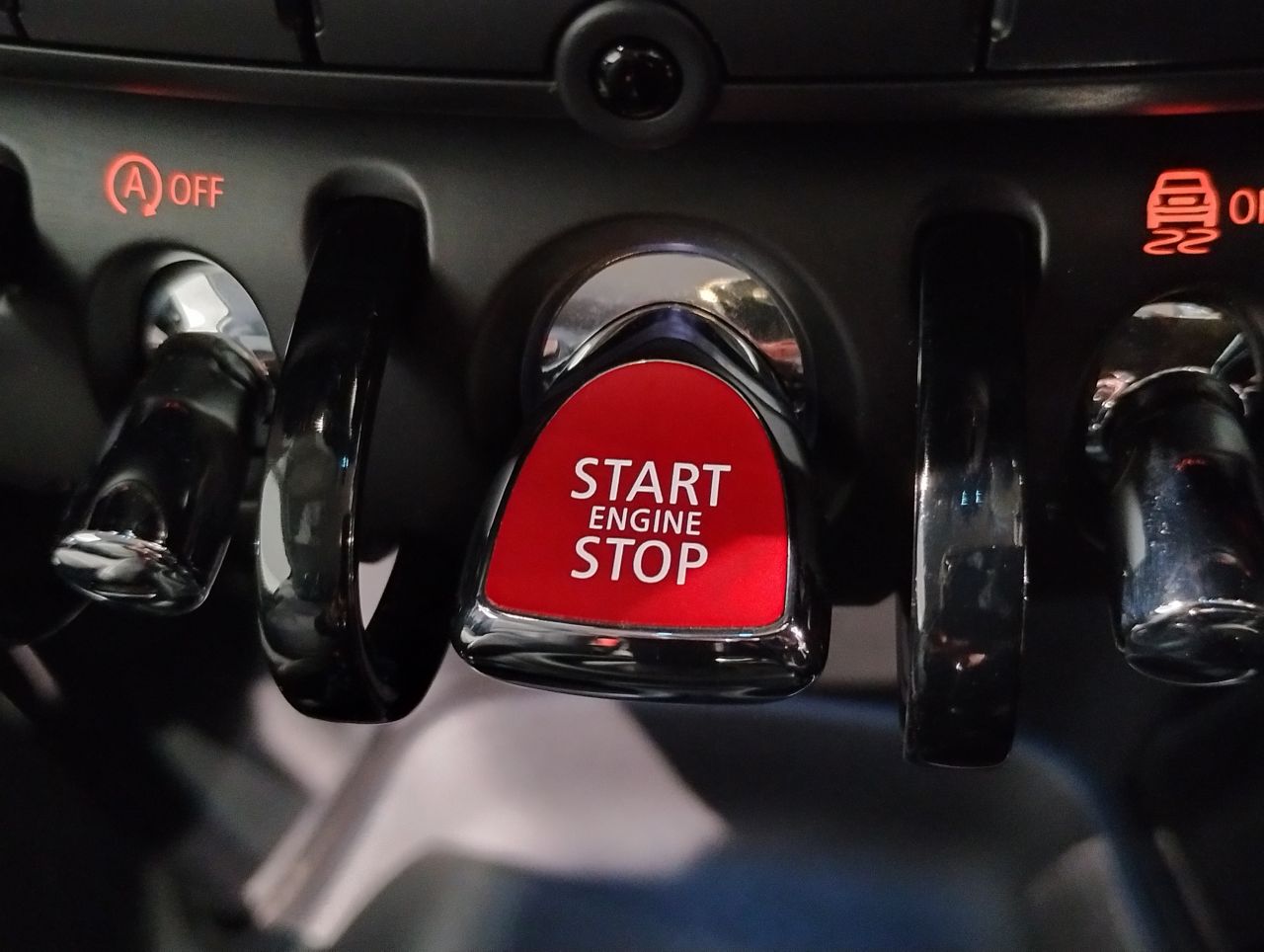 MINI Cooper F56 RHD