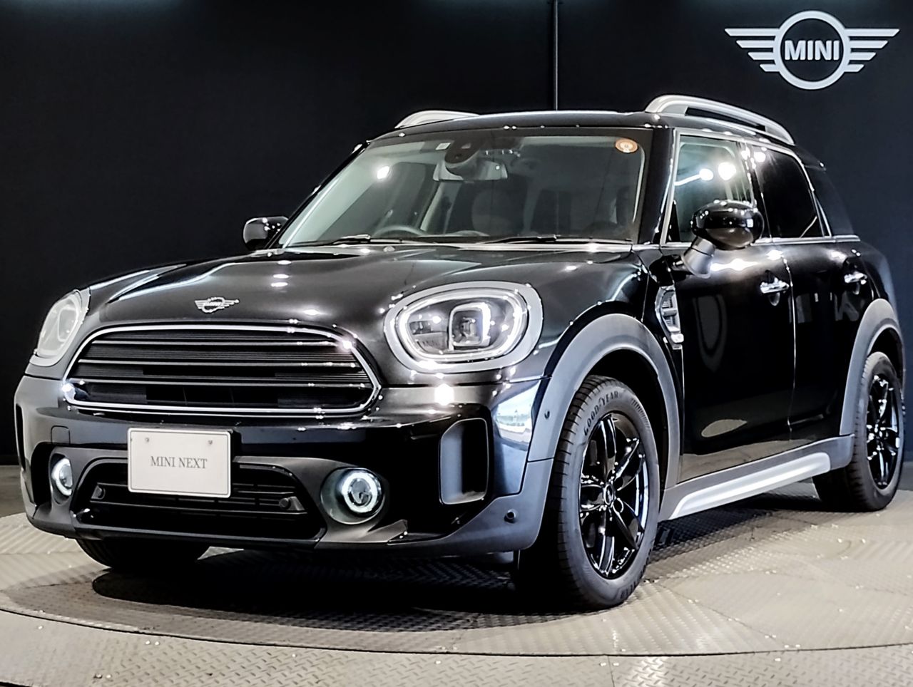 MINI COOPER D CROSSOVER.