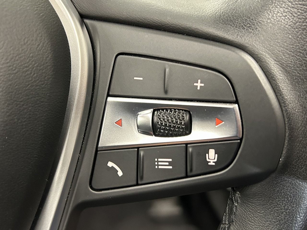 G29 z4 sDrive20i RHD