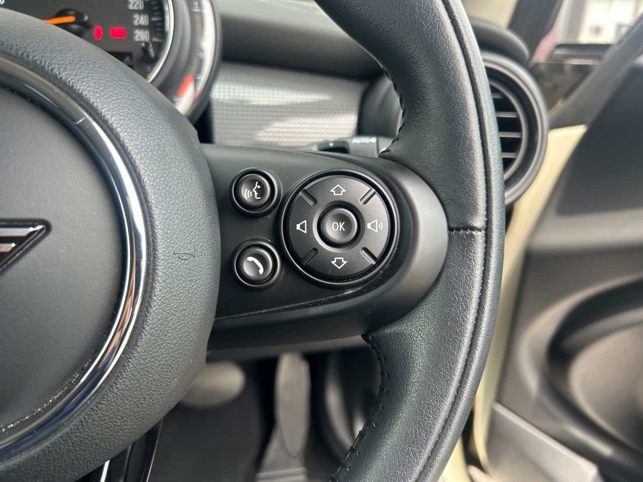 F56 MINI Cooper 3-Door Hatch LCI