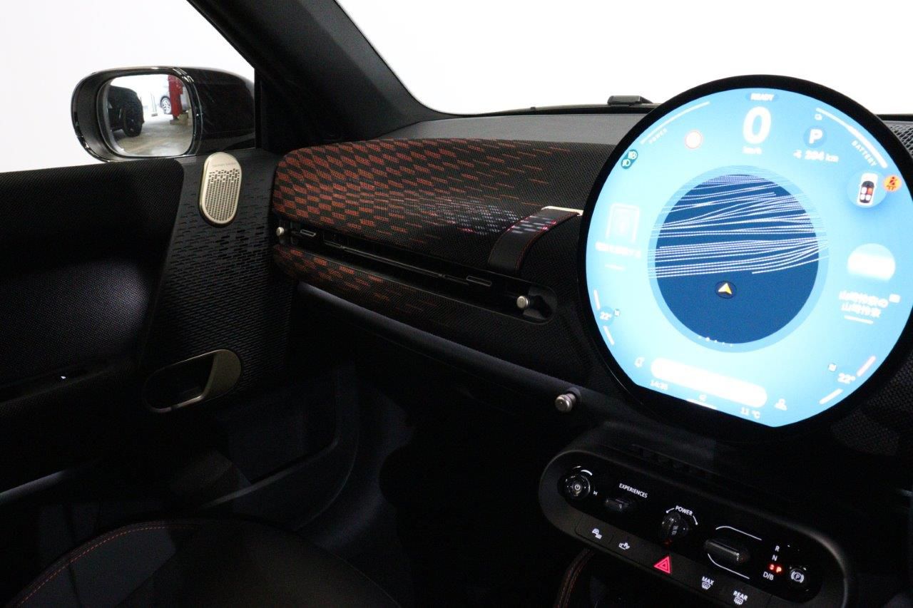 J01 MINI John Cooper Works Electric