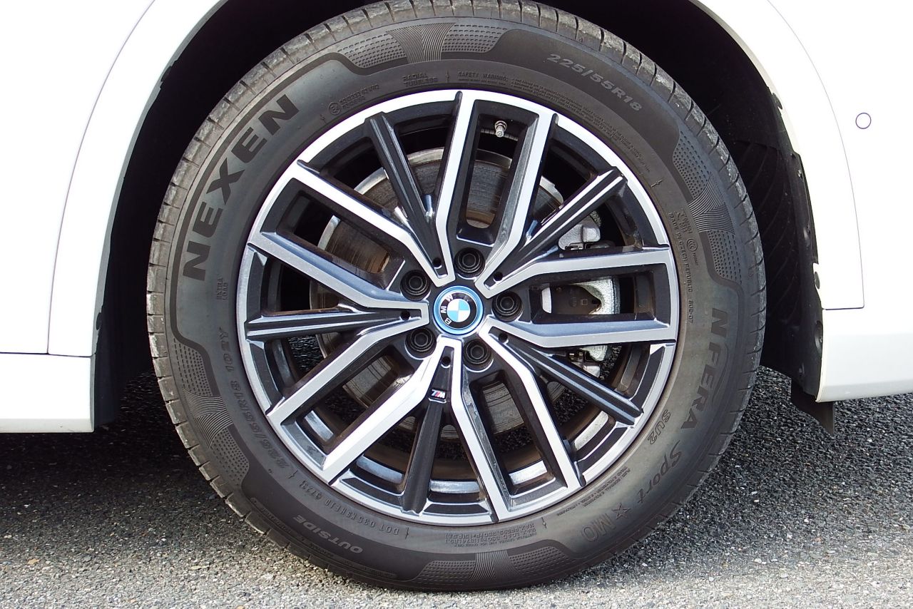 U11 iX1 xDrive30