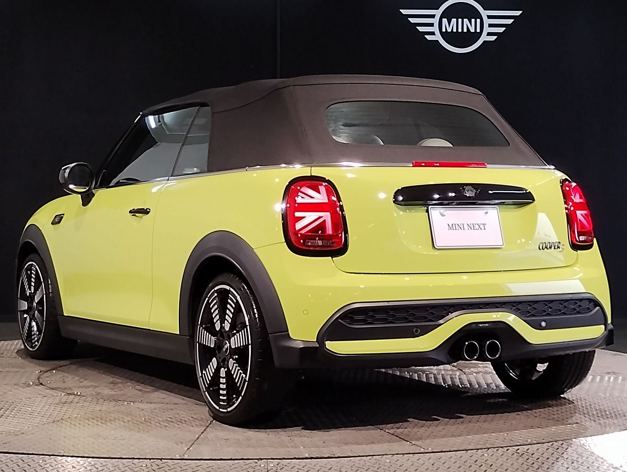 MINI Cooper S Convertible RHD