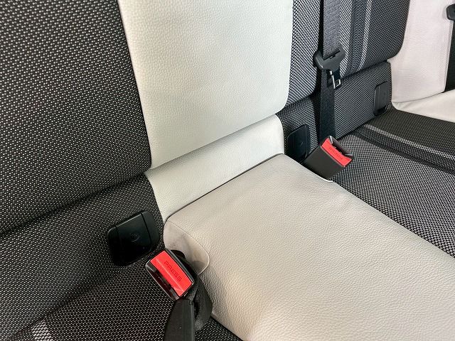 118 5DOOR RHD