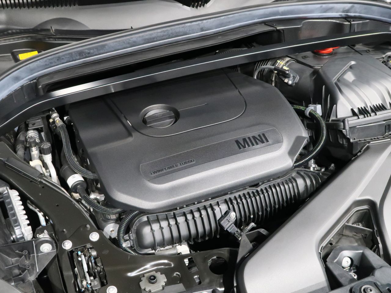 MINI John Cooper Works ALL4 Countryman RHD