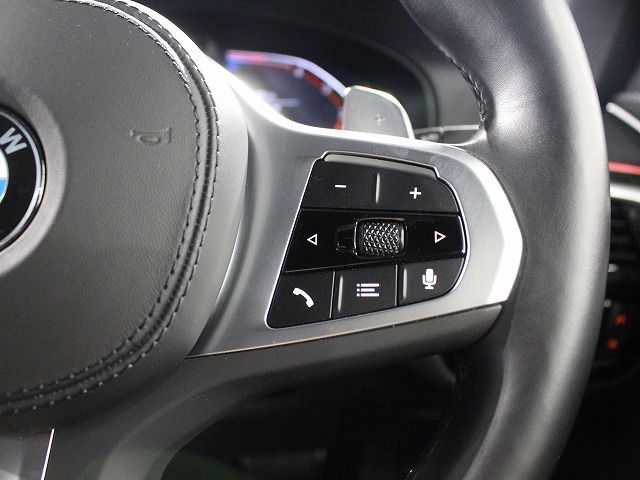 520d xDrive Touring RHD