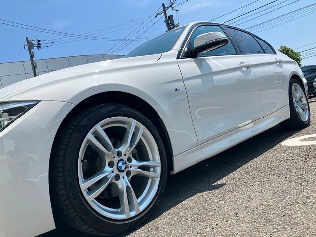 320I SEDAN RHD