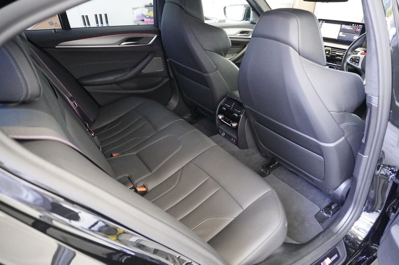 M5 Sedan RHD