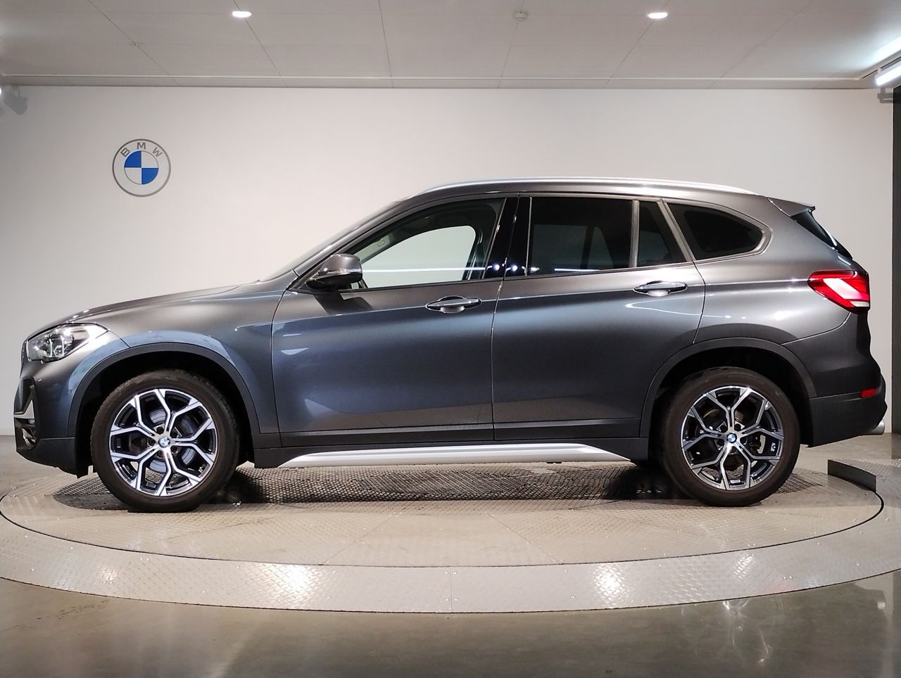 X1 sDrive18i RHD