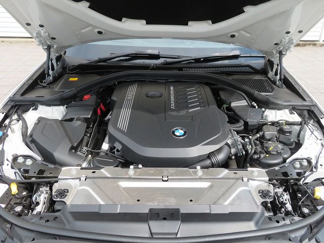 G21 M340i xDrive Touring LCI RHD