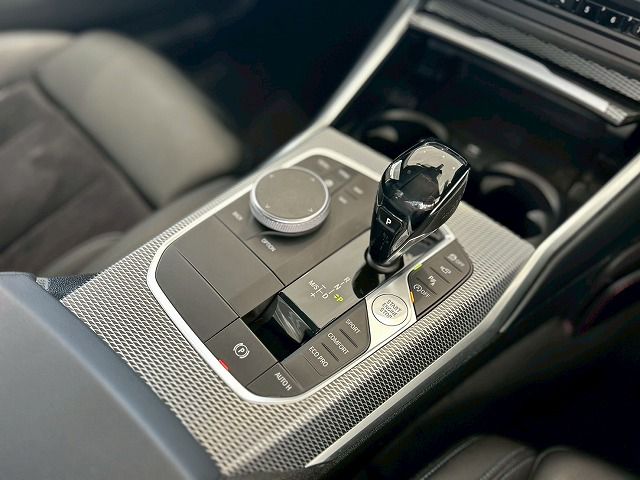 G20 320d xDrive RHD Saloon