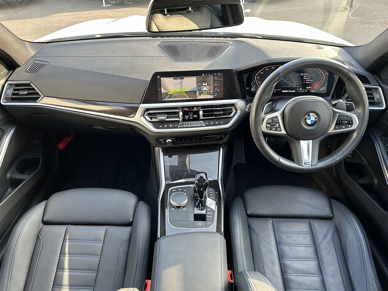 G20 320d xDrive RHD Saloon