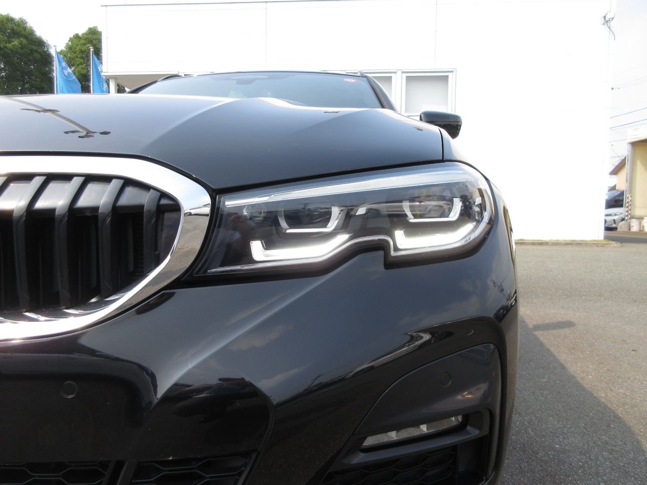 G21 320i RHD