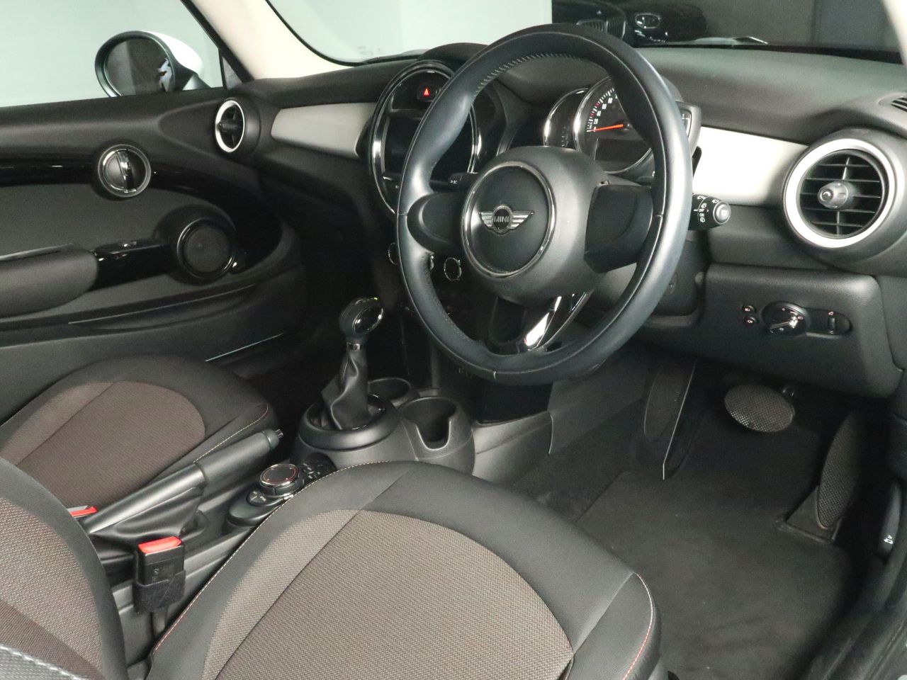 F56 MINI COOPER