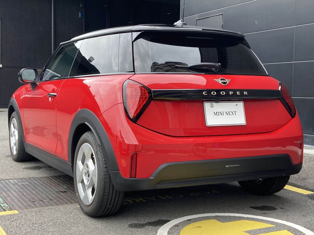 F66 MINI Cooper C 3Dr