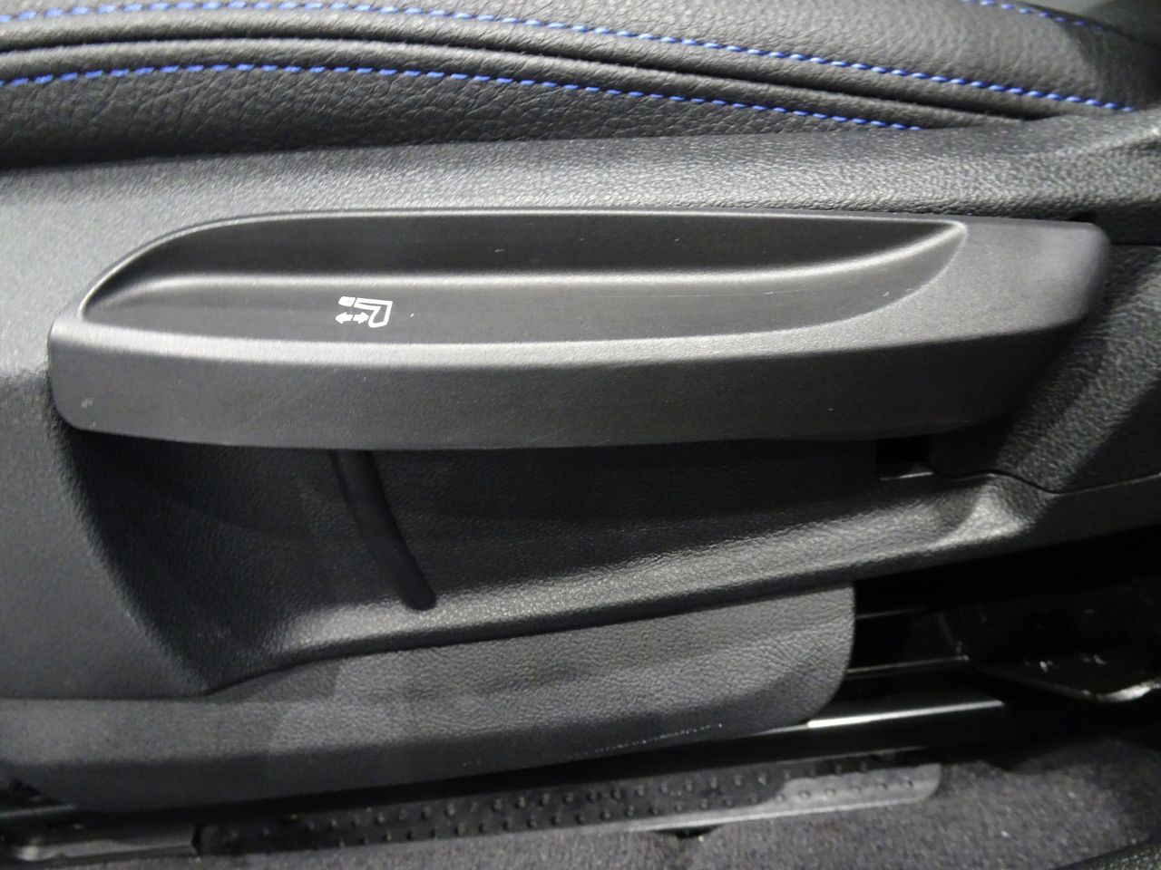 F40 118d Sports Hatch 5-door B47 2.0d