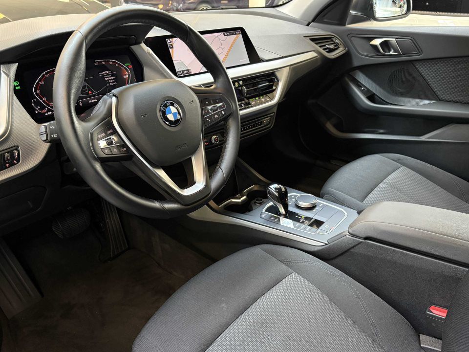BMW 118